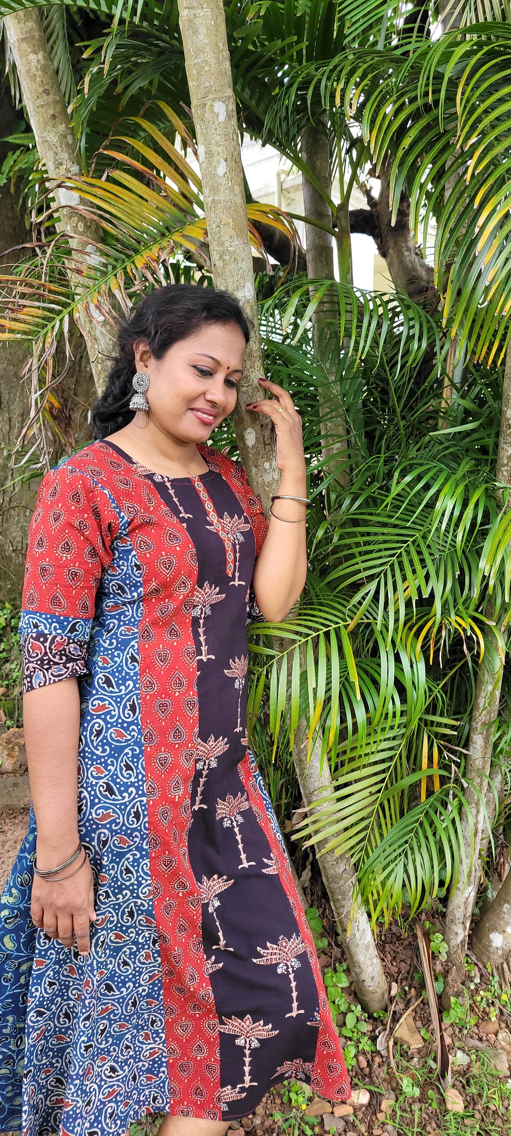 Theertha black