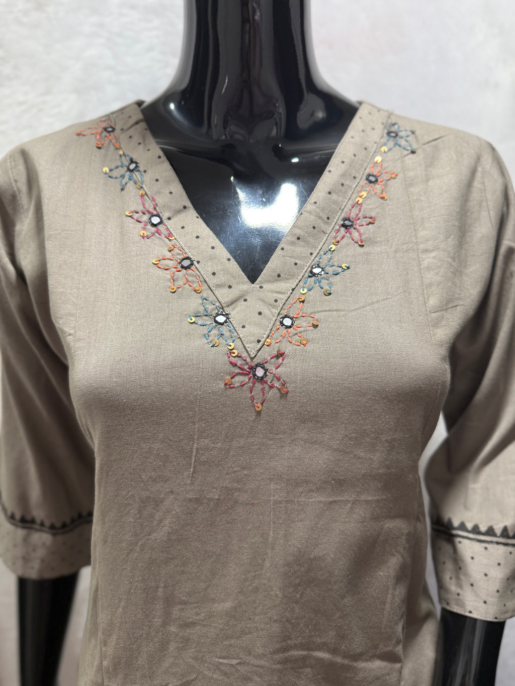 Raahi -Grey