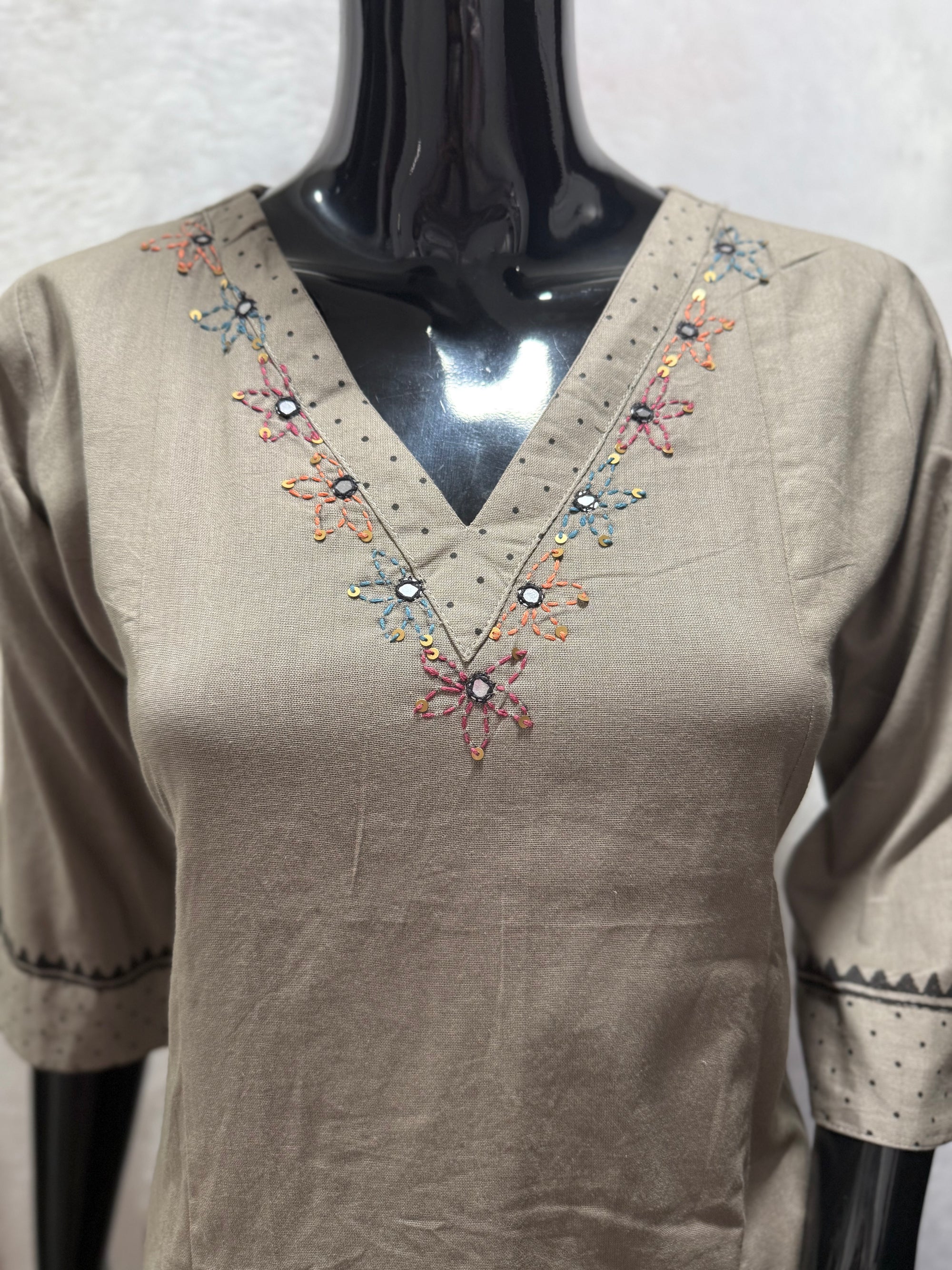 Raahi -Grey