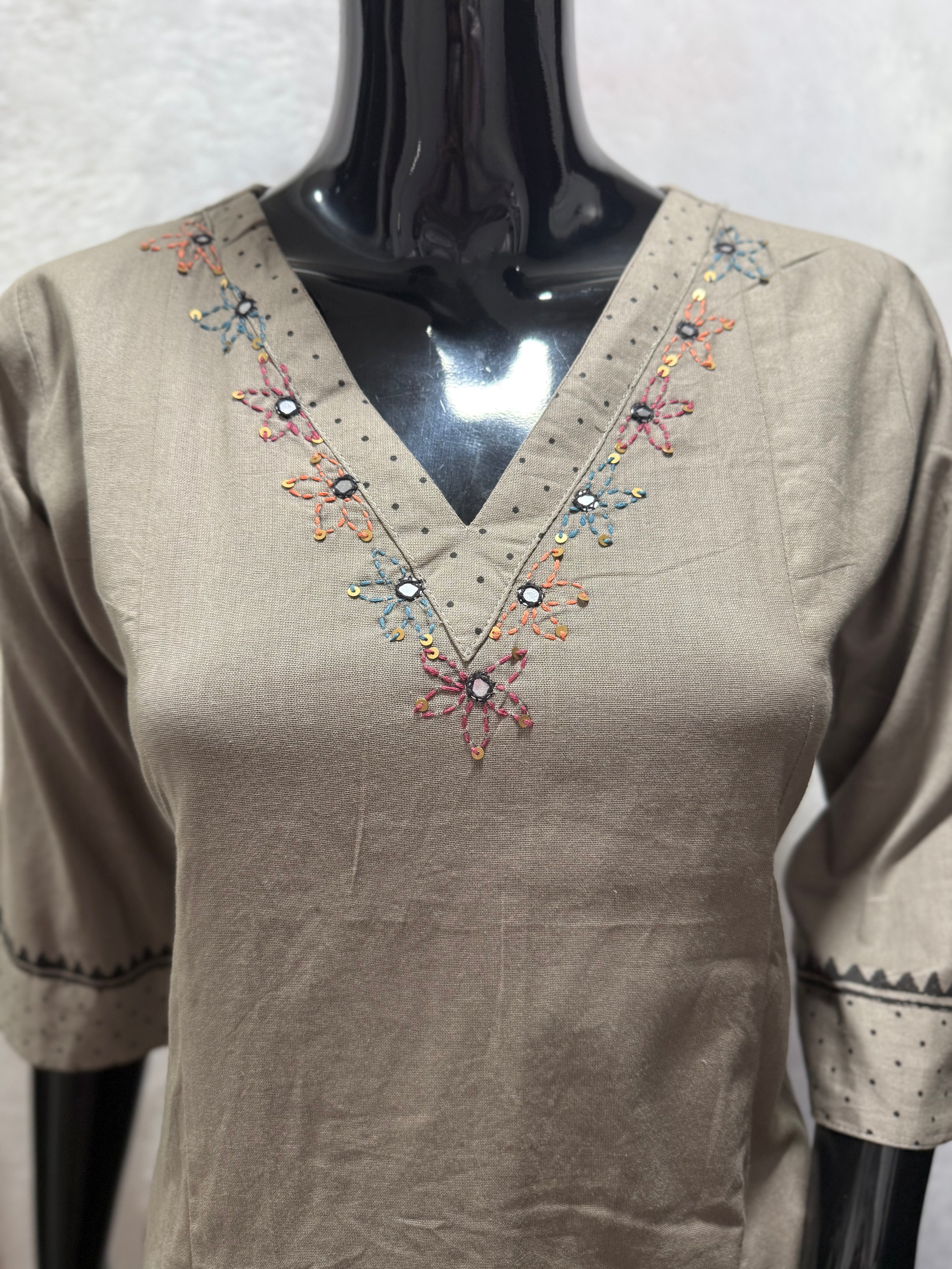 Raahi -Grey