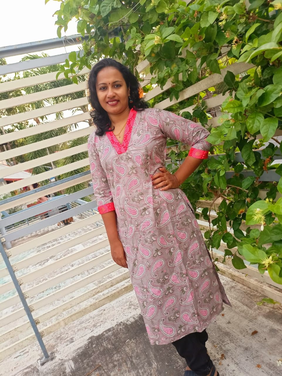 overlap v collar kurti