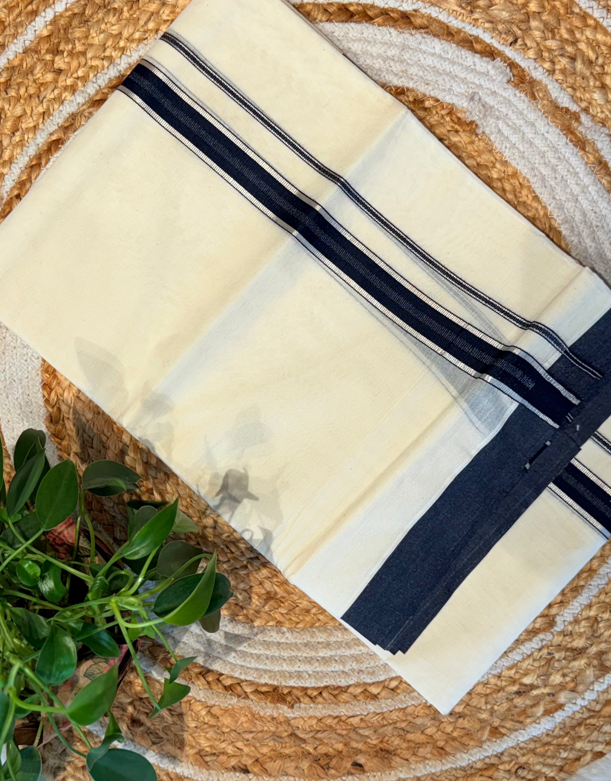 Black and silver double mundu