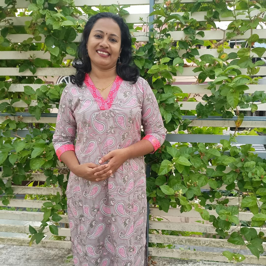 overlap v collar kurti